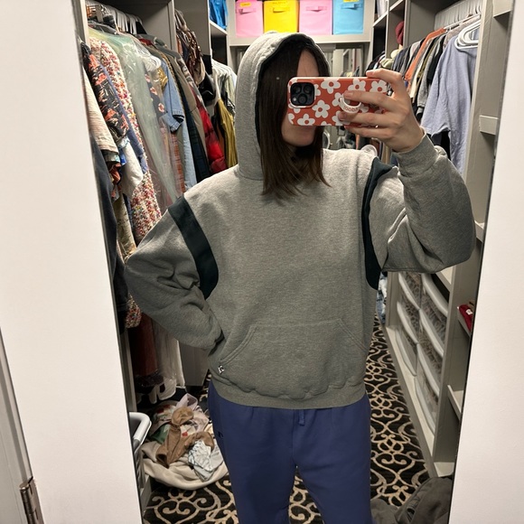 Russell Athletic L Hoodie Gray & Black 🍯 - Picture 7 of 9